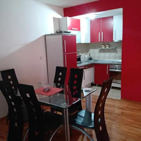 Fis Apartment